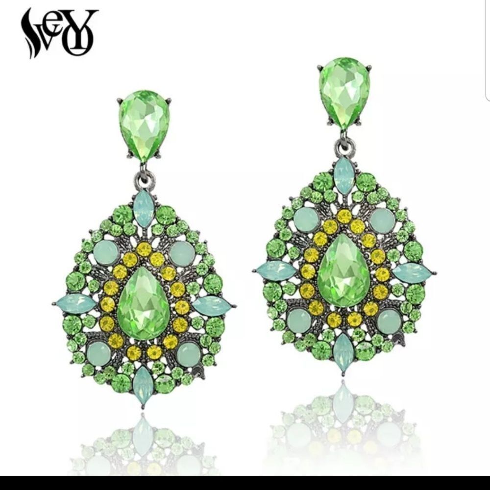 VEYO Green Rhinestone Dangle Drop Earrings